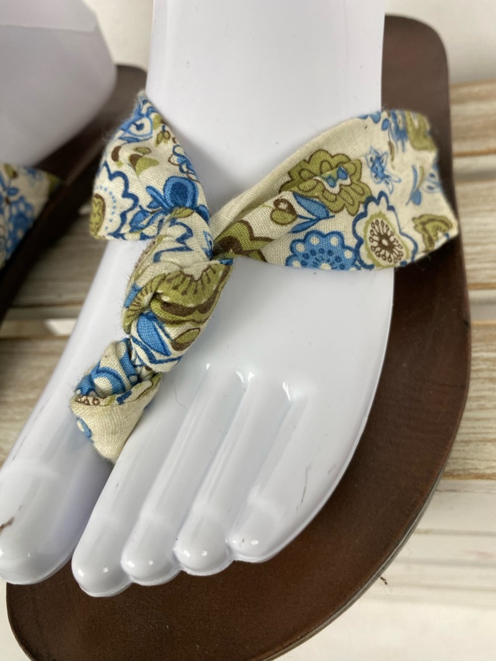 Colorful Owl floral fabric Cloth Strap Flip Flops Sandals Women size 7